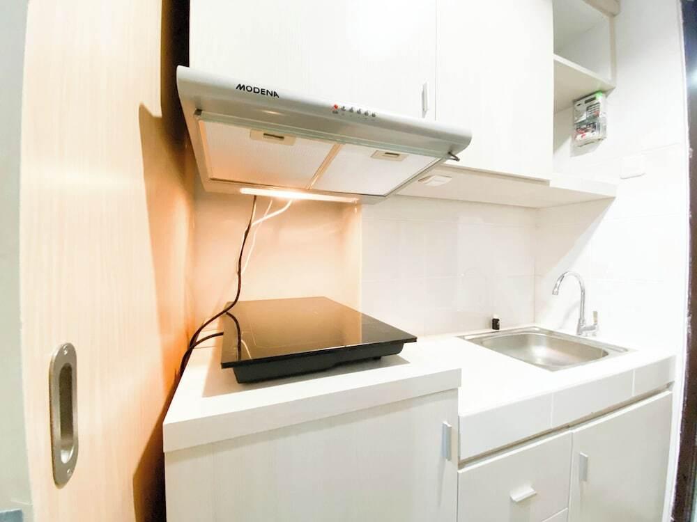Семаранг: Minimalist And Cozy 1Br The Alton Apartment