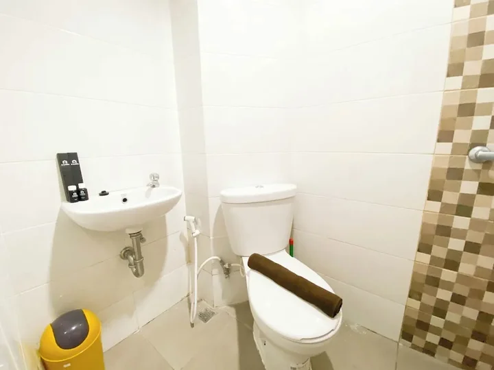 Семаранг: Minimalist And Cozy 1Br The Alton Apartment