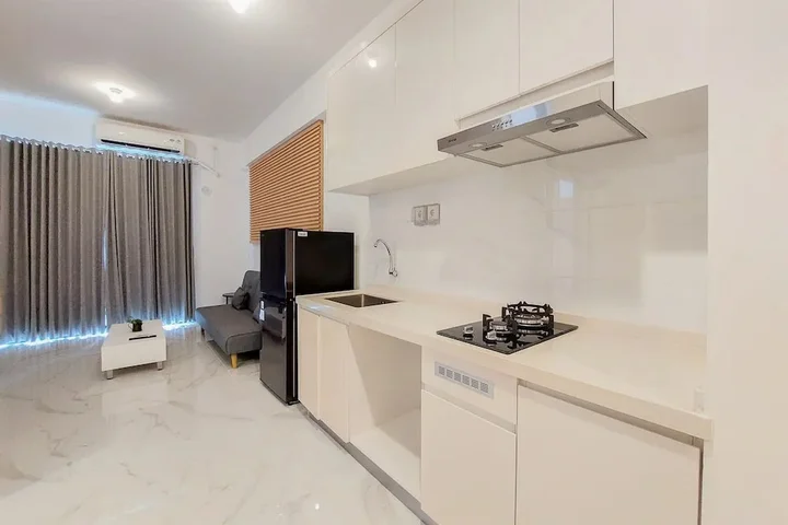 Legok: Warm And Comfort Stay 2Br At Sky House Bsd Apartment