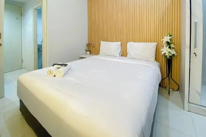 Семаранг: Nice And Cozy Studio At Amartha View Apartment