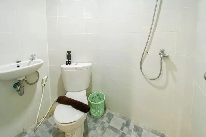 Семаранг: Nice And Cozy Studio At Amartha View Apartment