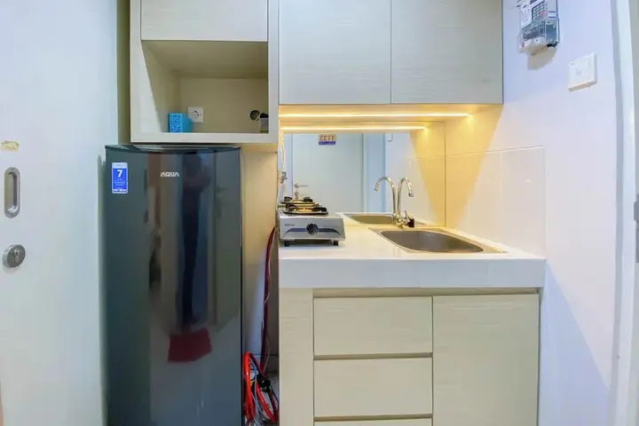 Семаранг: Nice And Cozy Studio At Amartha View Apartment