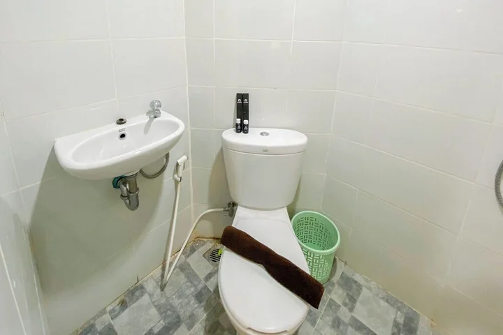 Семаранг: Nice And Cozy Studio At Amartha View Apartment