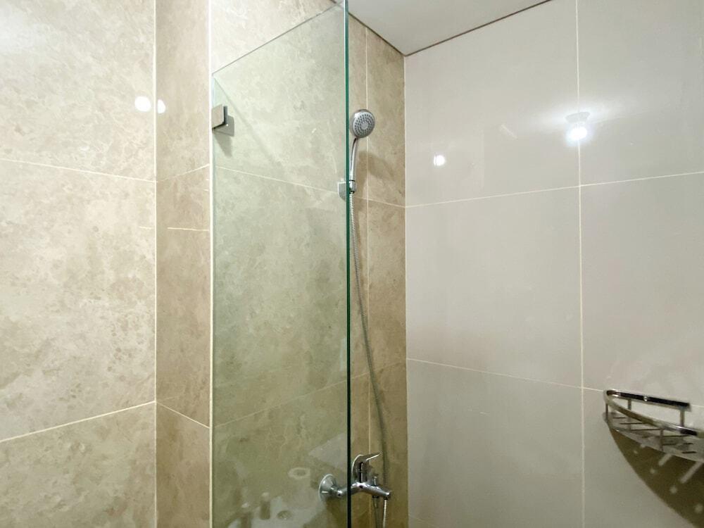 Депок: Best Deal And Cozy Studio Room Transpark Cibubur Apartment