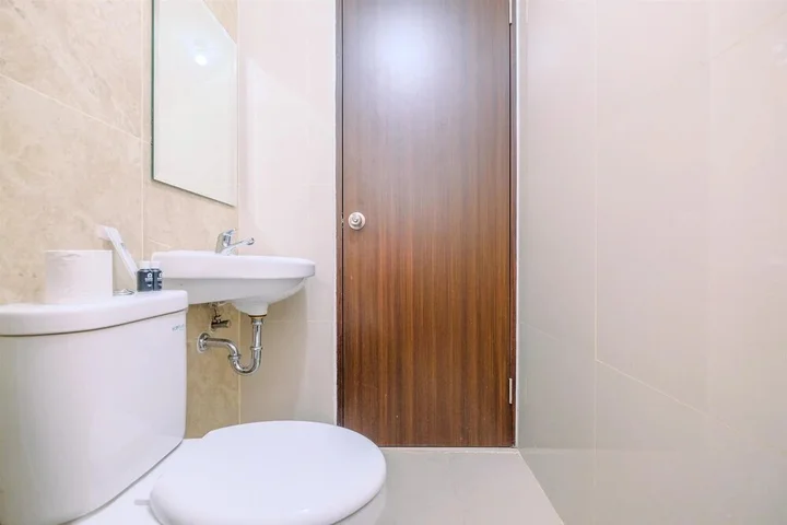 Депок: Modern And Comfort 2Br Transpark Cibubur Apartment