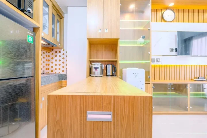 Депок: Modern And Comfort 2Br Transpark Cibubur Apartment