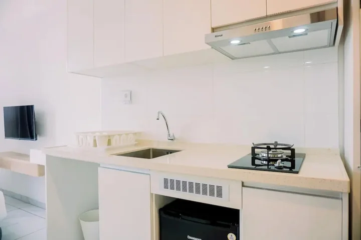 Тангеранг: Warm And Simply Studio Room Sky House Alam Sutera Apartment