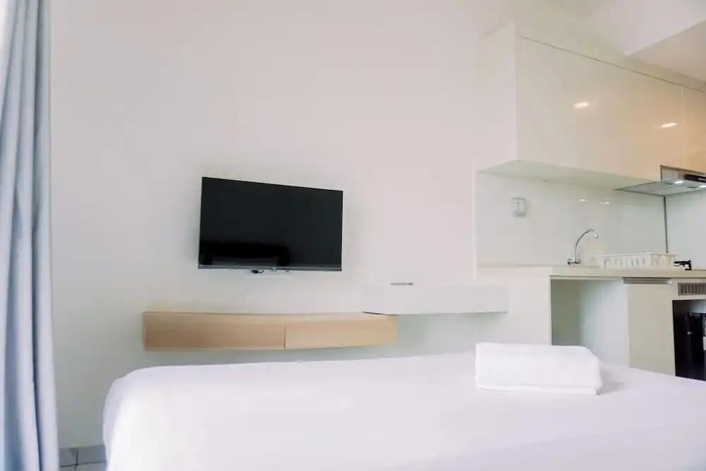 Warm And Simply Studio Room Sky House Alam Sutera Apartment — фото 2