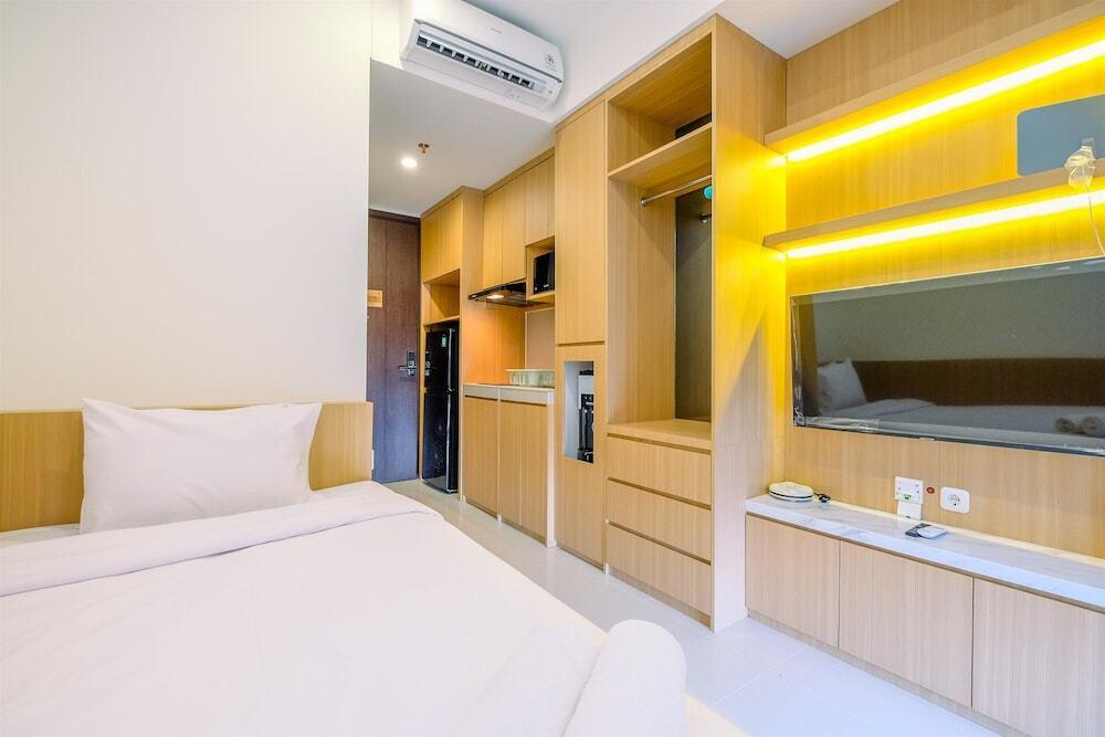Джакарта: Nice And Comfortable Studio Vasaka Solterra Apartment