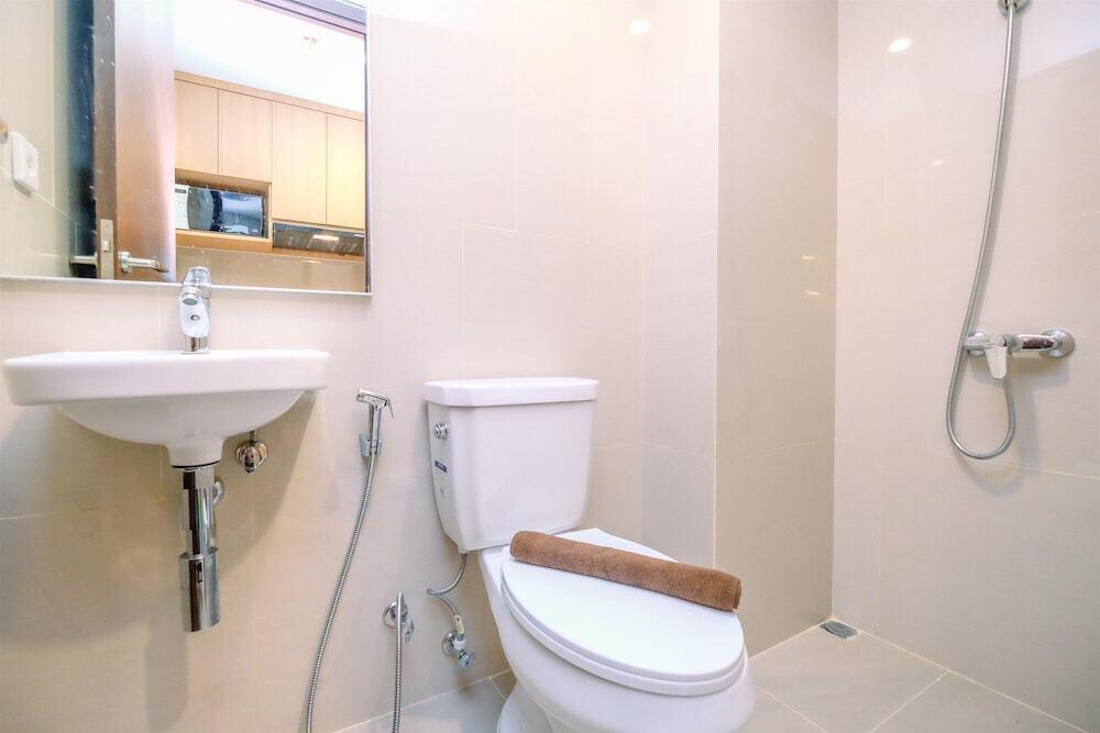 Джакарта: Nice And Comfortable Studio Vasaka Solterra Apartment