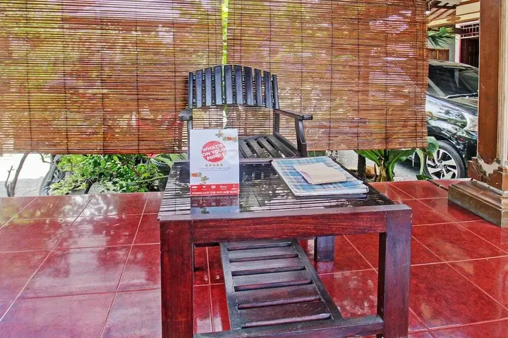 Матарам: OYO 92560 Astri Homestay
