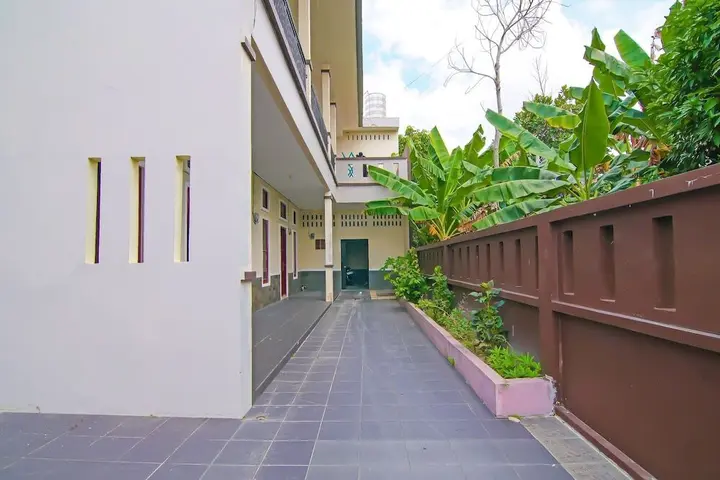 Пеканбару: SPOT ON 92570 Putri Guest House Syariah Near SPBU Rimbo Panjang