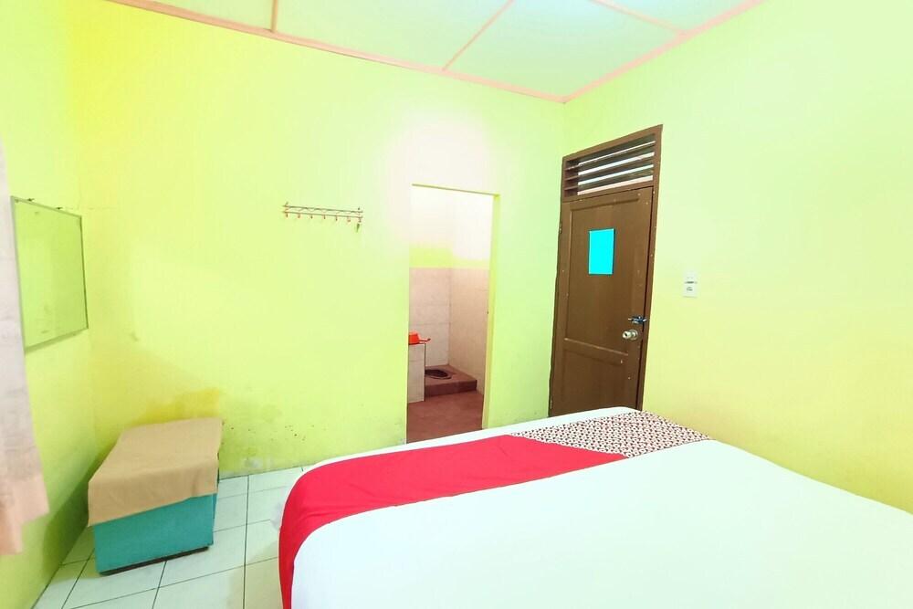 Озеро Тоба: OYO 92503 Penginapan & Villa Sirait