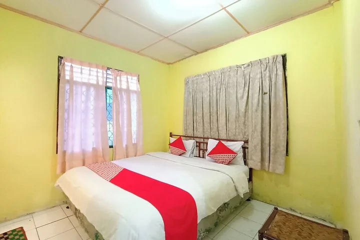 Озеро Тоба: OYO 92503 Penginapan & Villa Sirait