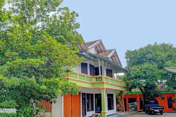 Сукабуми: SPOT ON 92856 Home Stay Syariah Aom Kusman