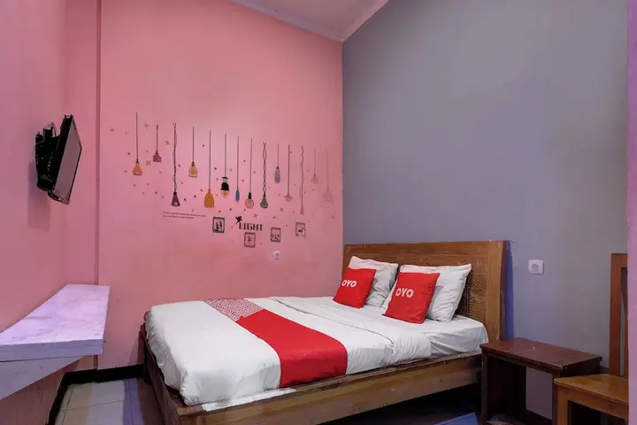 Семаранг: OYO 92877 Hotel Rainbow 7296