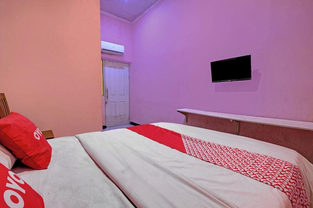 Семаранг: OYO 92877 Hotel Rainbow 7296