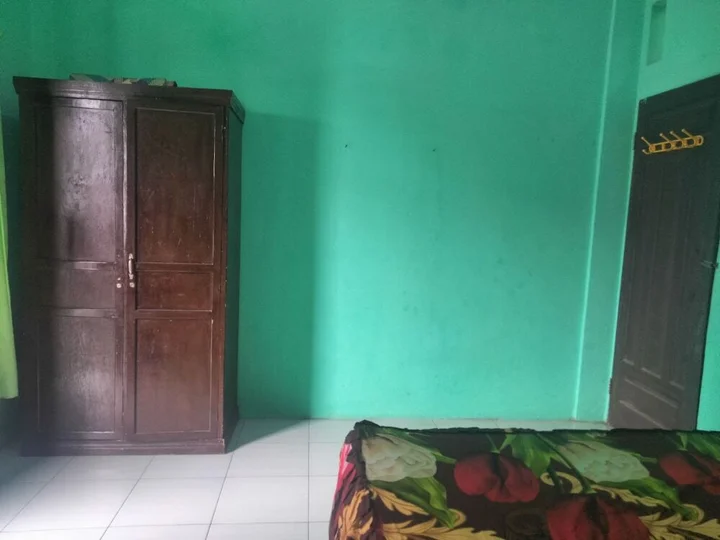 Медан: SPOT ON 92839 Nany Asoka Syariah Near Anyong Cafe Studio