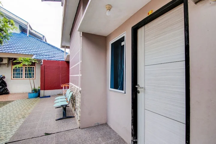 Пеканбару: OYO 92861 Raya Guest House Syariah