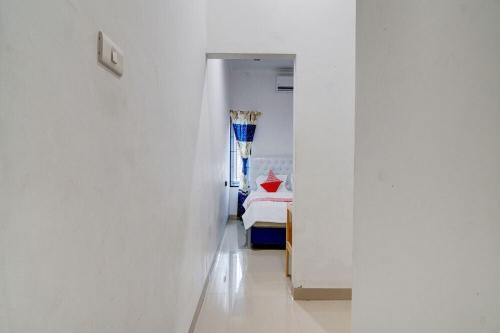Пеканбару: OYO 92861 Raya Guest House Syariah
