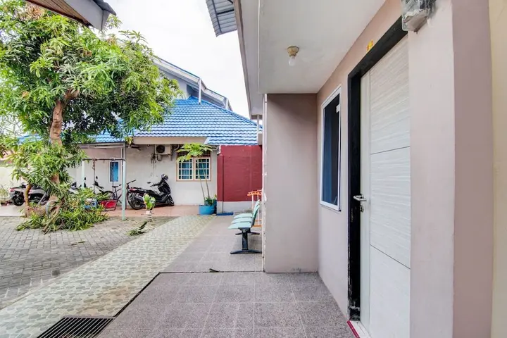 Пеканбару: OYO 92861 Raya Guest House Syariah