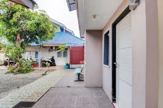 Пеканбару: OYO 92861 Raya Guest House Syariah
