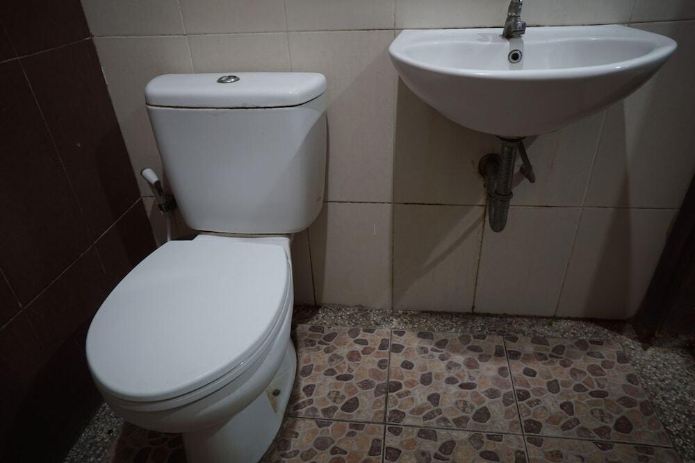 Сурабая: OYO 92863 Hotel Blessing