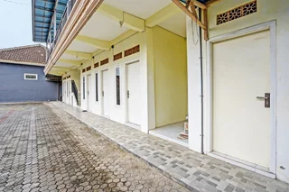 Маланг: SPOT ON 92799 Tanjung Indah Homestay Syariah