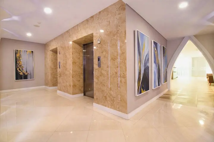 Батуретно: MIC Residence