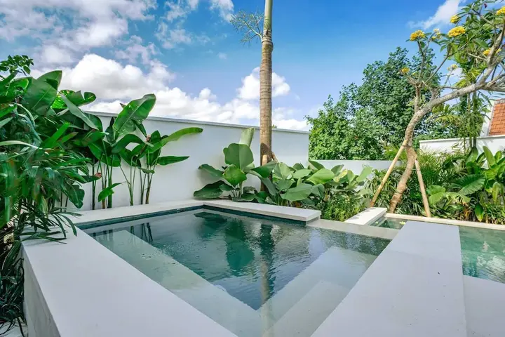 Переренан: Villa L at Seseh
