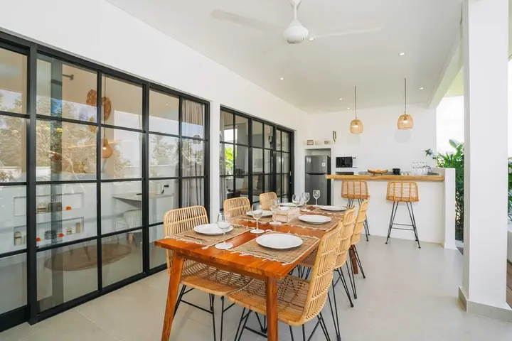 Переренан: Villa L at Seseh