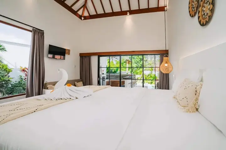 Переренан: Villa L at Seseh