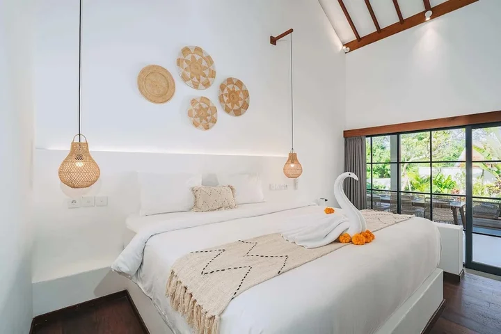 Переренан: Villa L at Seseh