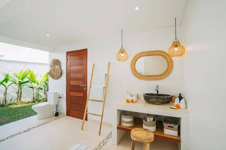 Переренан: Villa L at Seseh
