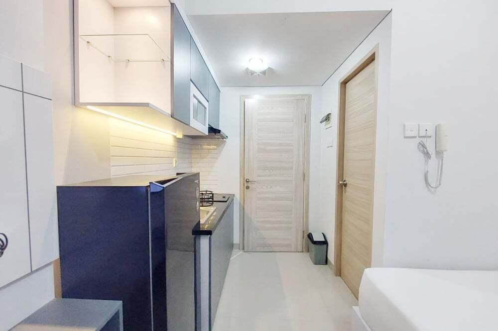 Батуретно: Homey And Cozy Living Studio Taman Melati Sinduadi Apartment