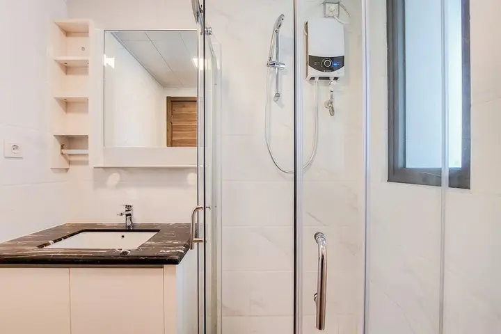 Legok: Comfort And Spacious 3Br At Sky House Bsd Apartment