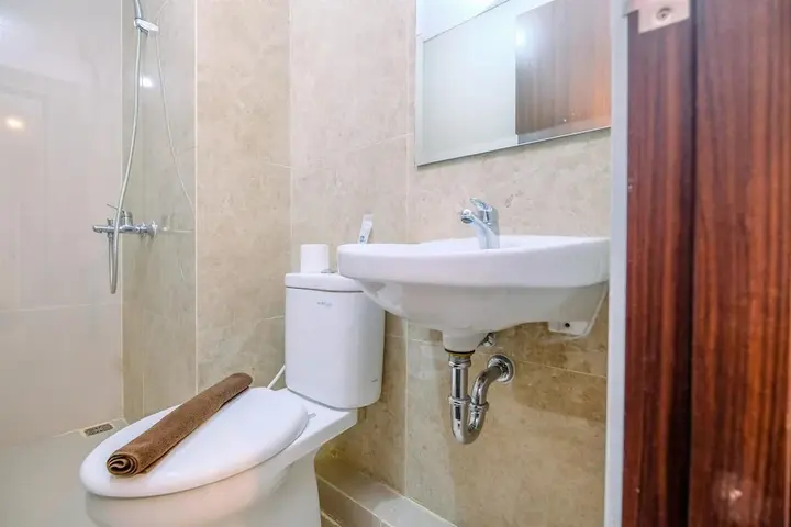 Депок: Simply Modern And Classic 2Br At Transpark Cibubur Apartment
