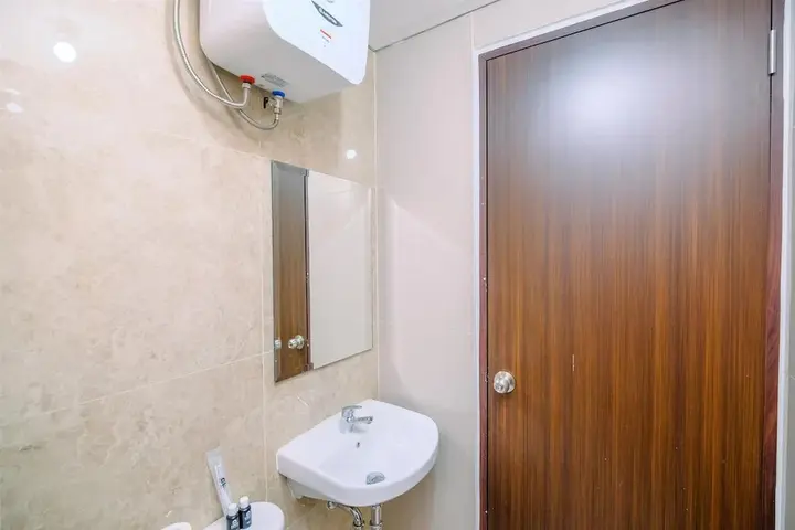 Депок: Simply Modern And Classic 2Br At Transpark Cibubur Apartment