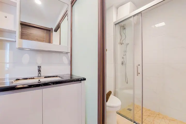 Legok: Comfortable And Homey Living 2Br At Sky House Bsd Apartment