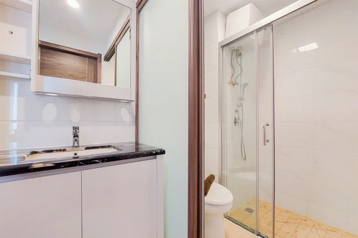 Legok: Comfortable And Homey Living 2Br At Sky House Bsd Apartment