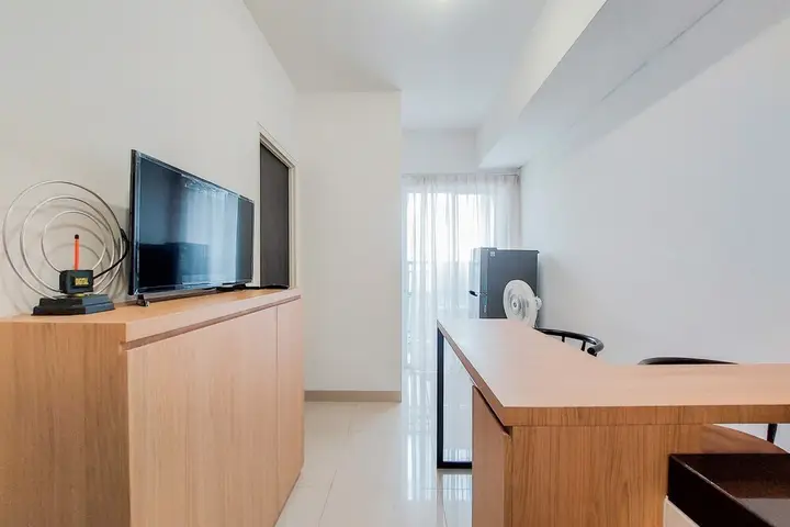 Simply Look And Warm 2Br At Serpong Garden Apartment — фото 5