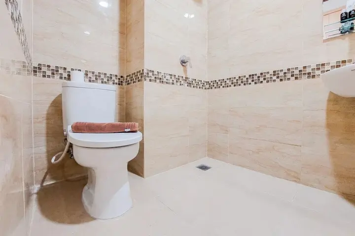 Legok: Warm And Simply Look Studio Apartment At B Residence