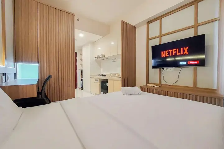 Warm And Nice Studio Room Sky House Bsd Apartment — фото 3