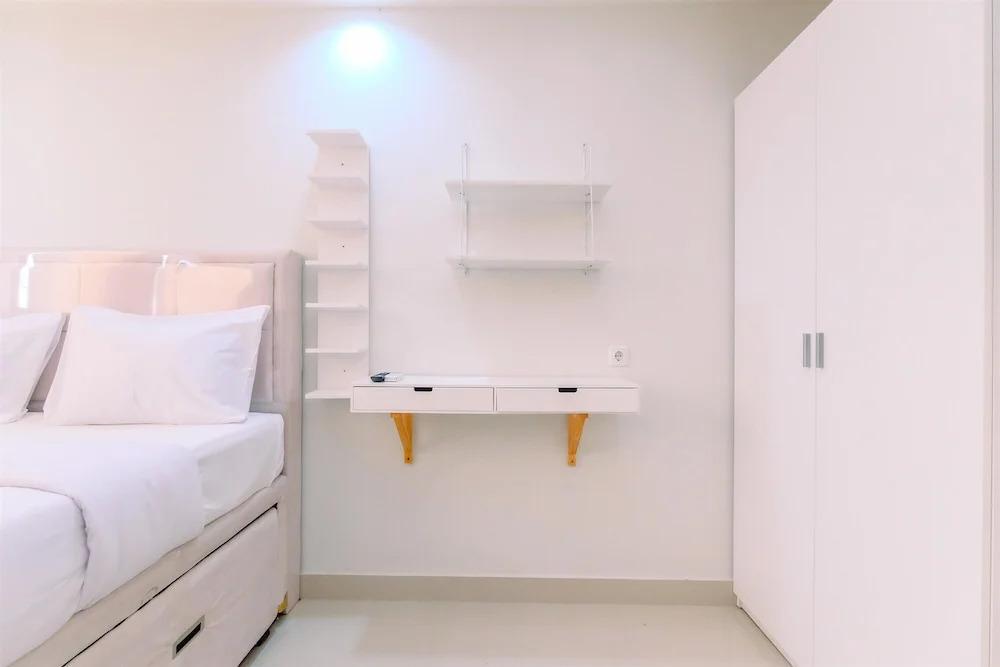 Nice And Comfortable 1Br Evenciio Margonda Apartment — фото 4