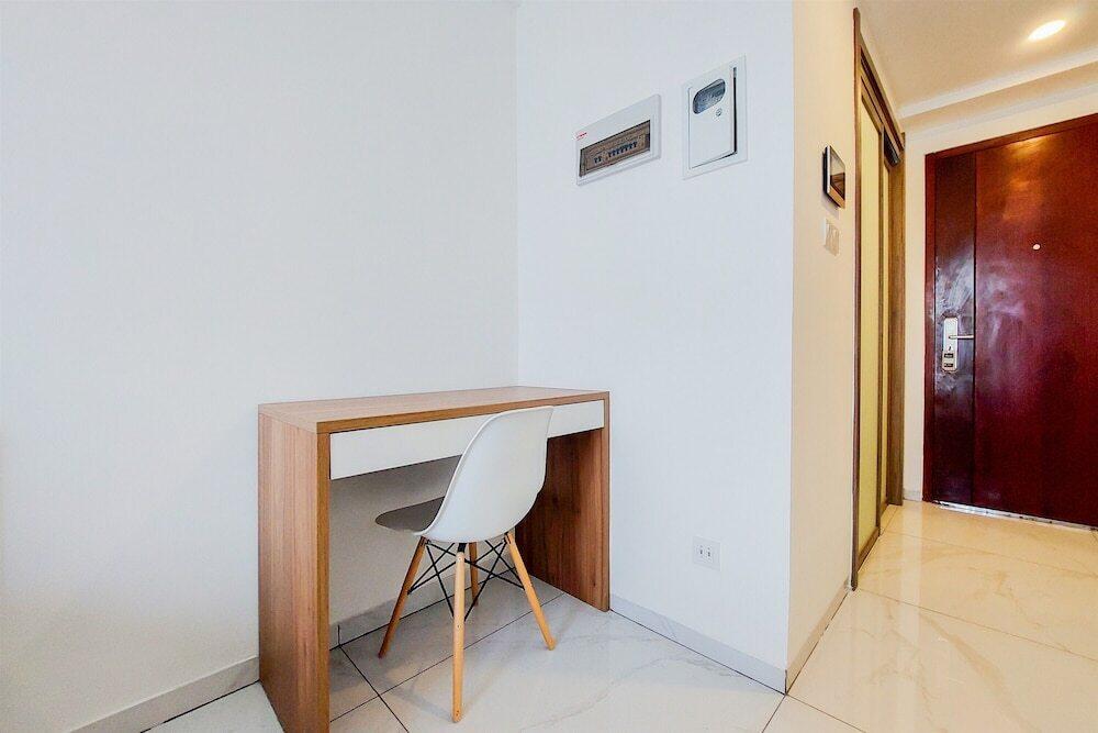 New And Comfy Studio Sky House Alam Sutera Apartment — фото 2
