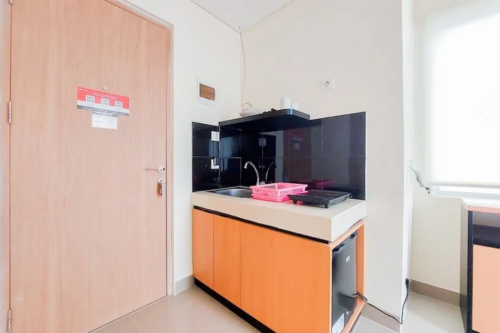 Legok: Homey And Comfort Studio Apartment At B Residence