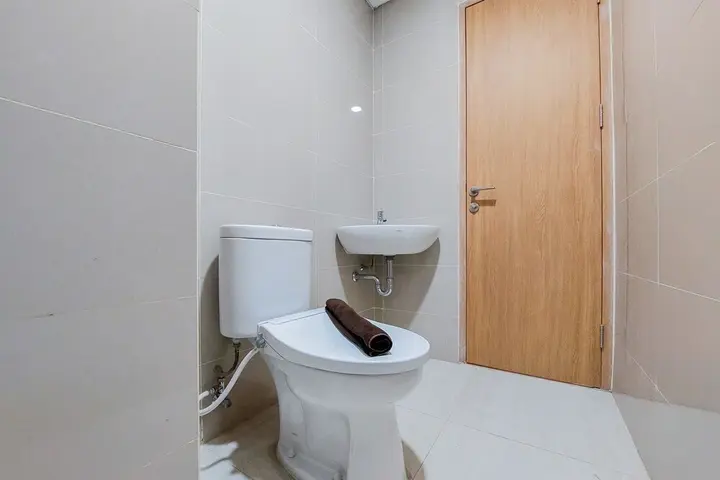 Legok: Homey And Comfort Studio Apartment At B Residence