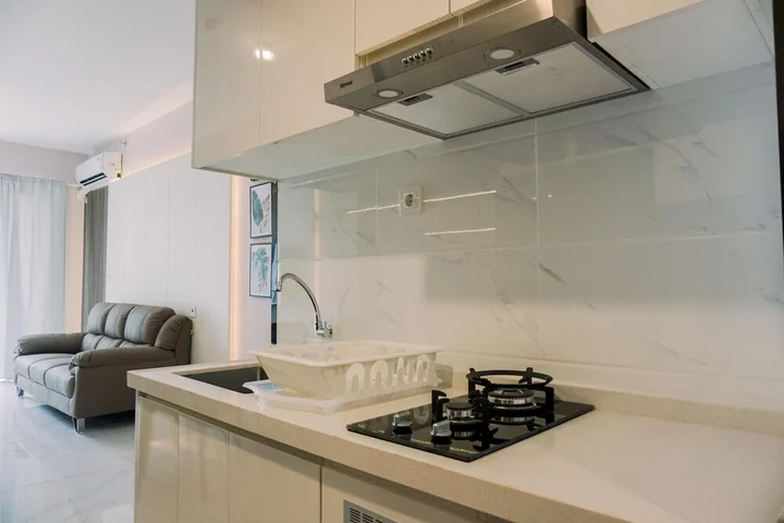 Legok: Homey And Spacious 3Br At Sky House Bsd Apartment