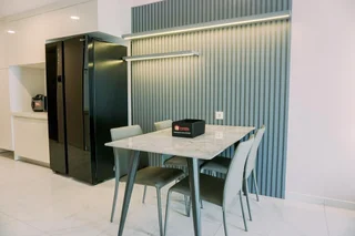 Legok: Homey And Spacious 3Br At Sky House Bsd Apartment