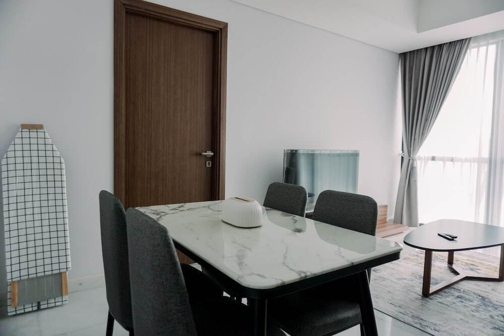 Тангеранг: Wonderful And Homey 1Br The Smith Alam Sutera Apartment